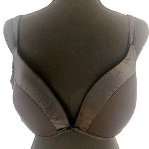 IZOD black bra. Size 40 D.